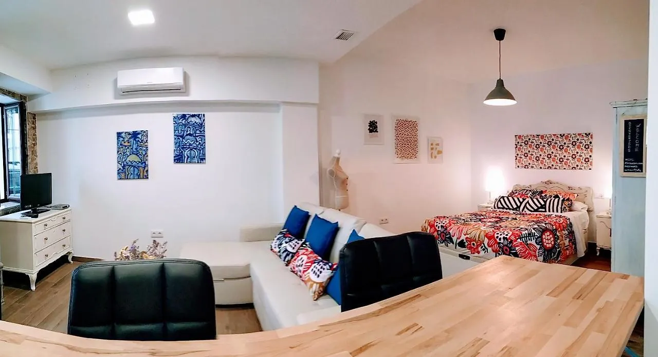 Loft Jazmin Junto A Puente Romano Cordoba 0*,  Spain